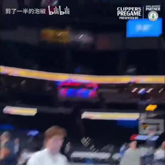 寶藏球員！你覺得小瓊斯能延續(xù)去年季后賽的亮眼表現(xiàn)嗎？